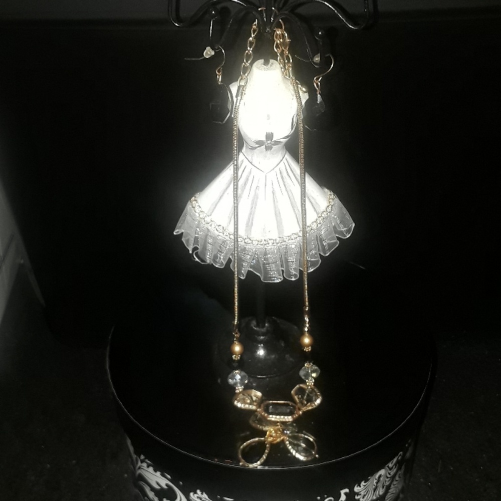 Neclace & earring set